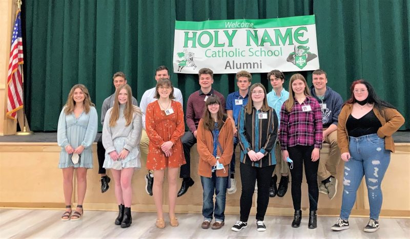 Holy Name Class of 2017 visits former elementary school | News, Sports, Jobs - Vimarsana News